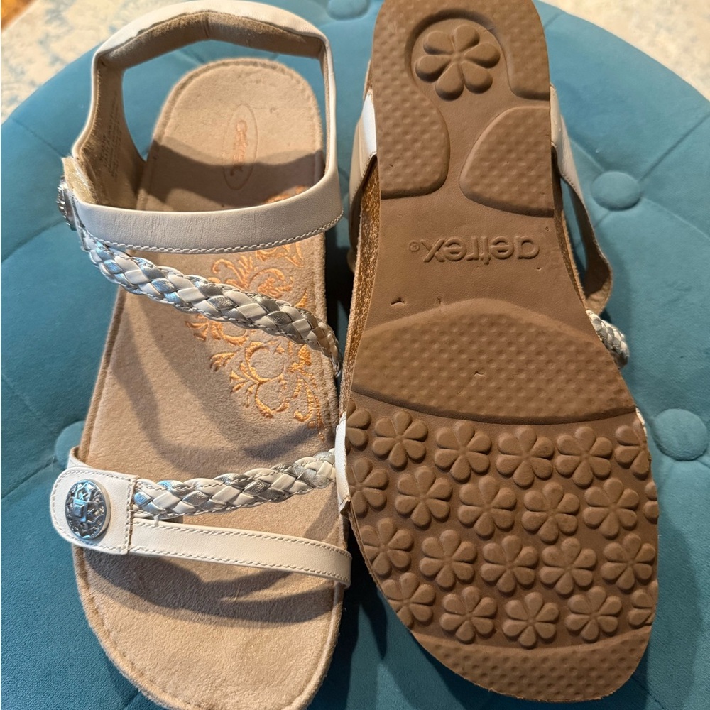 ARTREX Jillian Braided Wedge Sandals White Silver Cork Wedge  Size 11 - Picture 5 of 12